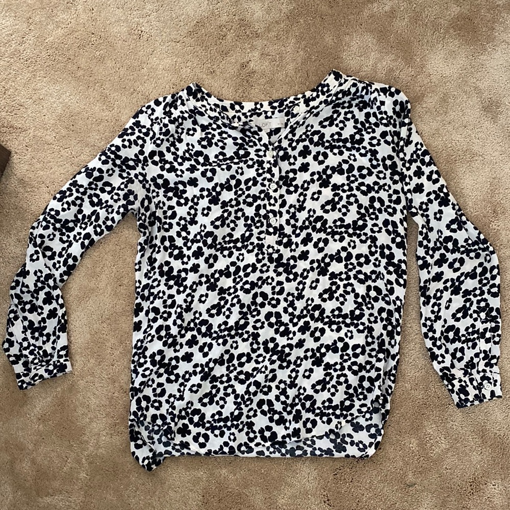 Loft black & white floral blouse